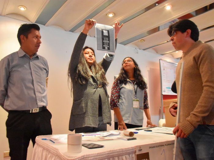 SIMULACRO DE LAS ELECCIONES PRIMARIAS, QUE DÍAS ATRÁS EFECTUARON EN EL TRIBUNAL SUPREMO ELECTORAL.