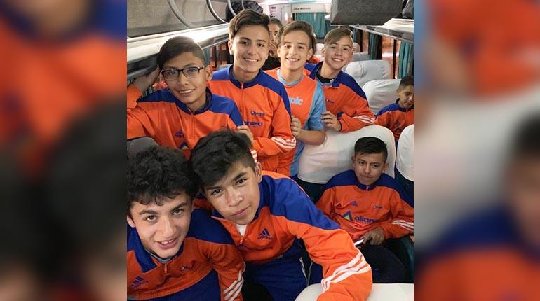 Jugadores de Olympic que viajaron a Chile. | LOS TIEMPOS