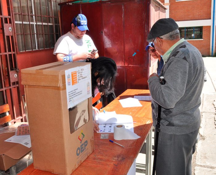 LA PRESENCIA DE VOTANTES EN LAS ELECCIONES PRIMARIAS DEL DOMINGO FUE ESCASA.