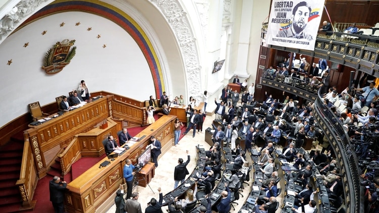 La Asamblea Nacional declaró “usurpador de la presidencia” a Maduro el pasado 15 de enero (Reuters)