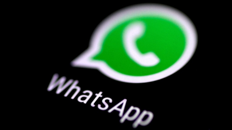 T e decimos cómo grabar una llamada o videollamada de WhatsApp (REUTERS/Thomas White)