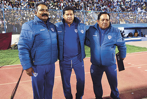 Equipo. Villegas (centro) con Jiménez (izq.) y Jemio, dos de sus colaboradores. Foto: Álvaro Valero-Archivo