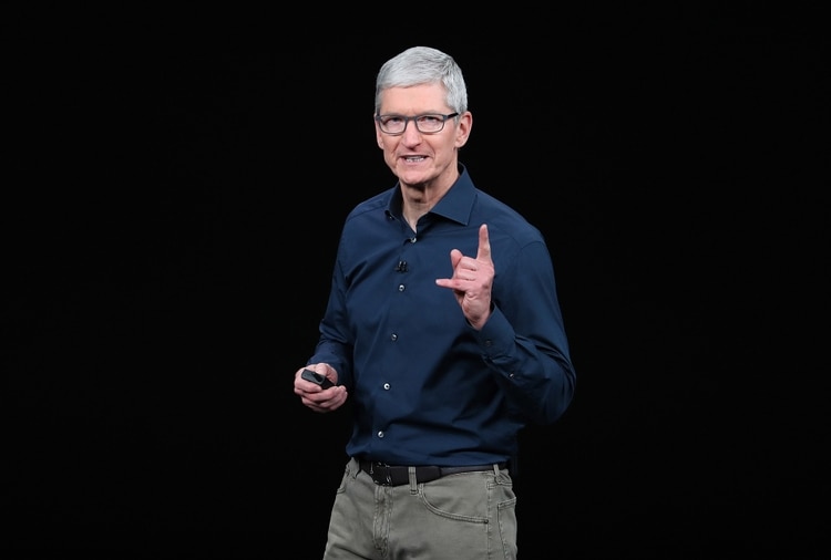 Tim Cook, CEO de Apple, no ha perdido ocasión de hablar contra la política de Facebook. (AFP)