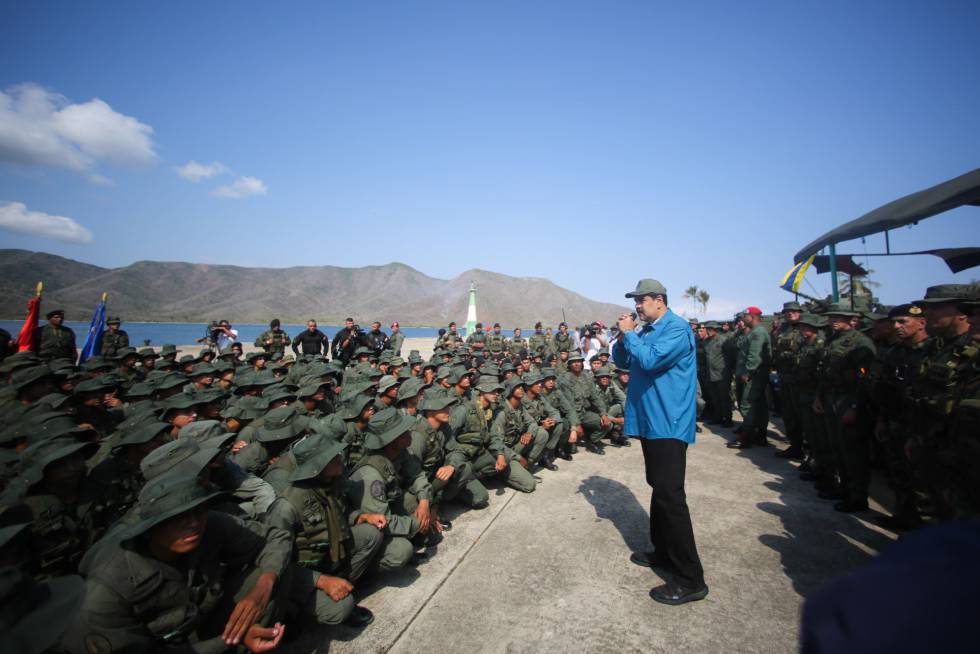 Maduro, este domingo en Turiamo (Venezuela) durante unos ejercicios militares.