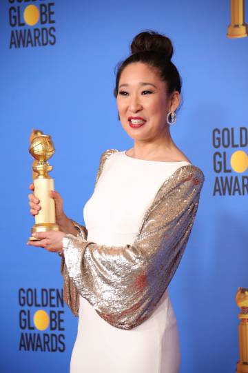 Sandra Oh, con su Globo de Oro por 