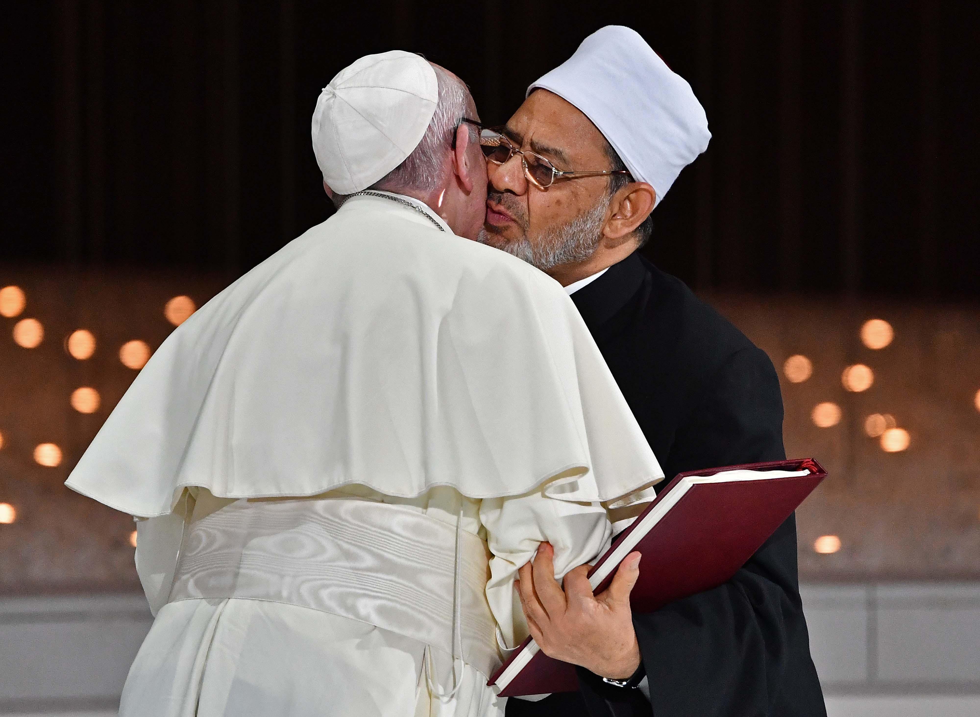 El papa Francisco junto al imán Ahmed al Tayeb.