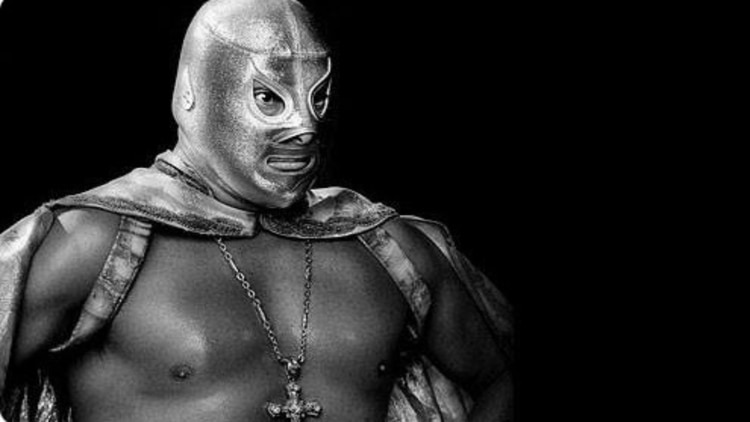 El enmascarado de plata revelará su lado más sensible en la serie (Foto: Captura de pantalla)