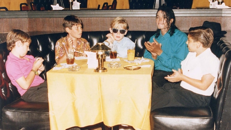 Michael Jackson y Macaulay Culkin (The Grosby Group)
