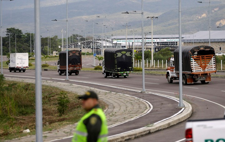 Es un convoy de 10 camiones en total. /AP