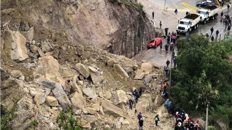 Un derrumbe corta el paso a Mallasa y a otras zonas del sur de La Paz