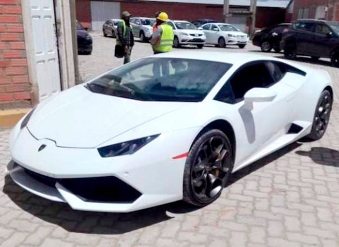 MOTORIZADO LLEGÃ CON PROTECCIÃN OFICIAL.