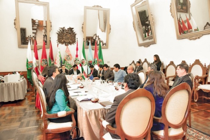 ELECCIÓN. Los magistrados del TCP y del TSJ reunidos en sala plena ampliada.
