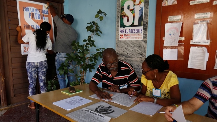 La nueva Constitución reafirma al socialismo como sistema político “irrevocable” (REUTERS/Stringer NO RESALES. NO ARCHIVE)