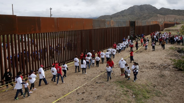 El gobierno de EEUU quiere ampliar el muro (Foto: Reuters)