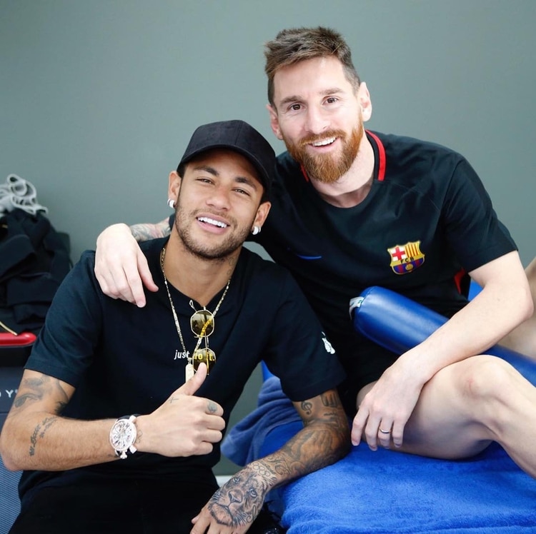 La foto que eligió el brasileño para saludar a Messi en su cumpleaños