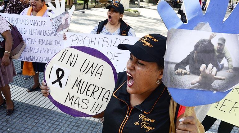 Una movilización del colectivo Mujeres de Fuego. | José Rocha