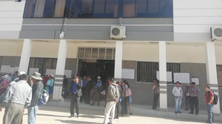 Comunarios en la Alcaldía de Vinto. | Los Tiempos