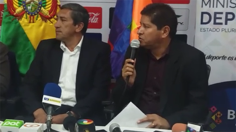 Eduardo Villegas junto al ministro Tito Montaño durante la presentación de la lista. | FBF