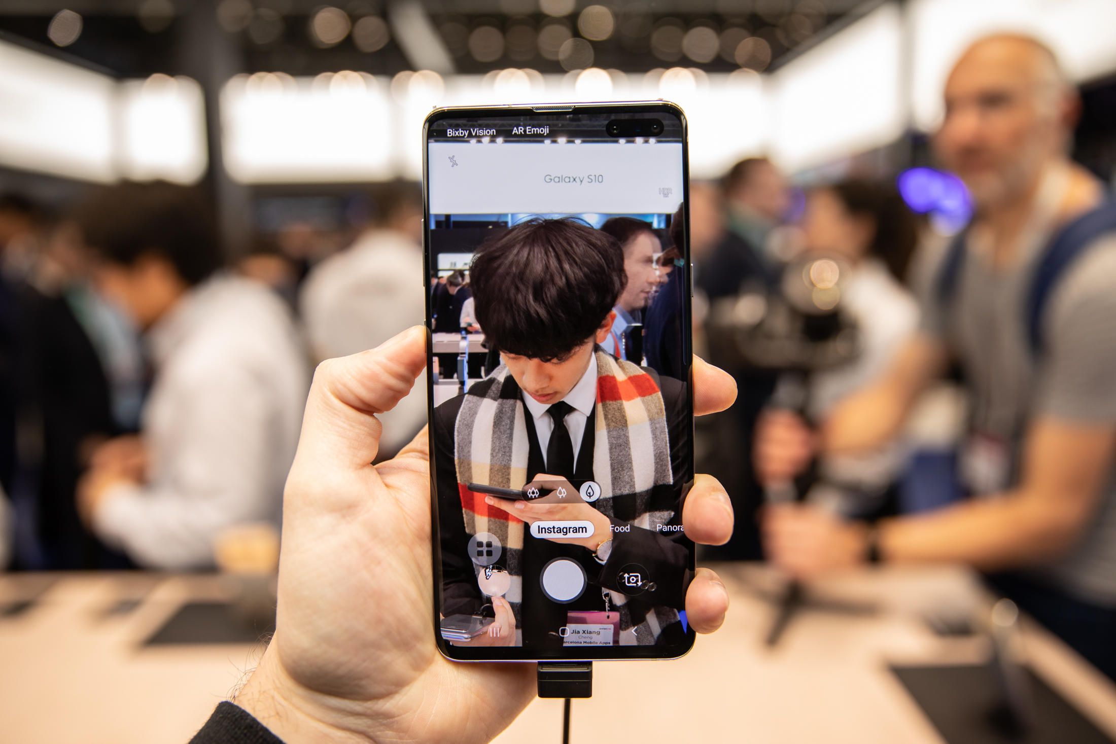 samsung-galaxy-s10-plus-5g-instagram