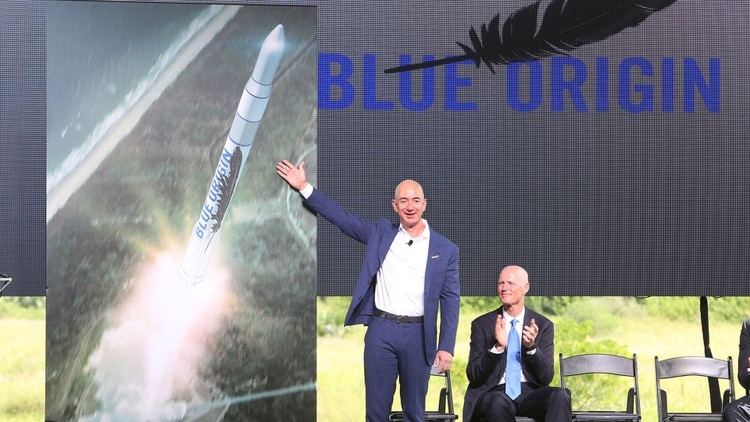 Bezos quiere que su compañía Blue Origin sea una líder en viajes espaciales comerciales y turísticos