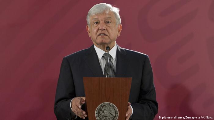 Lopez Obrador Pressekonerenz Mexiko (picture-alliance/Zumapress/A. Nava)