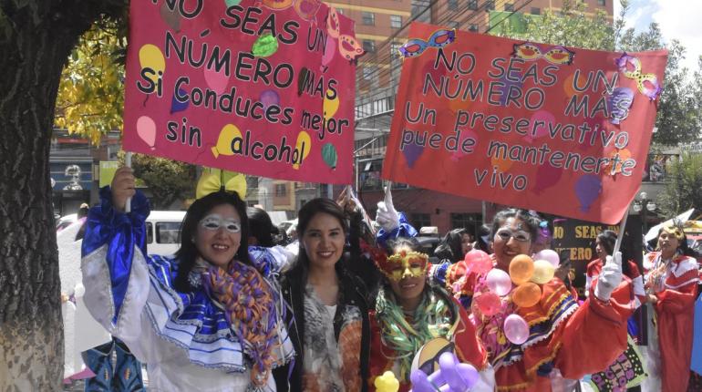La campaña de prevención para evitar incremento de casos de VIH en Carnaval. | @MinSaludBolivia