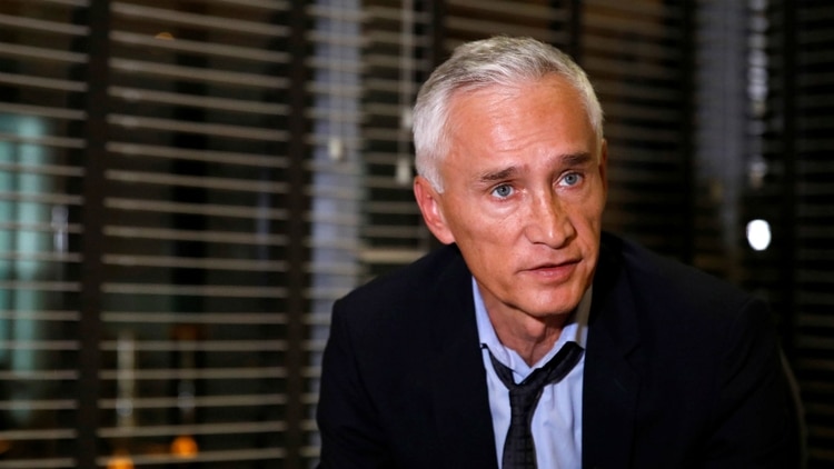 Jorge Ramos y su equipo fueron retenidos