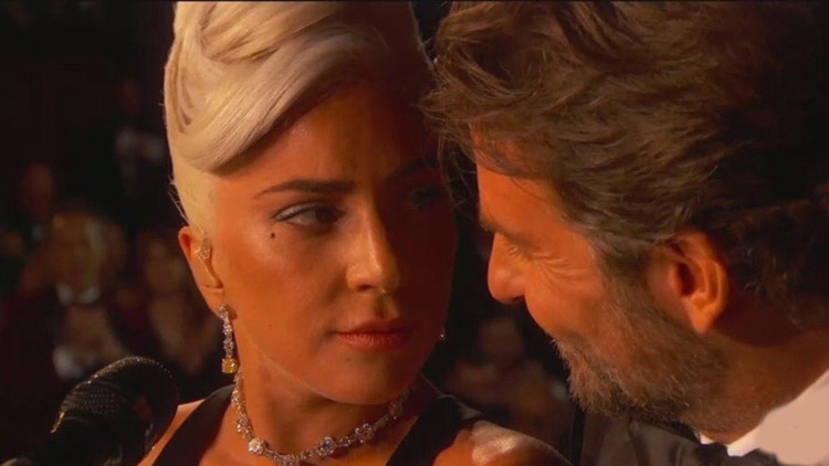 Lady Gaga y Bradley Cooper en la noche de los Oscar