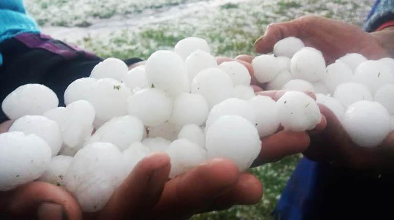 El granizo que cayó ayer en zonas de Misicuni. | Radio Fides