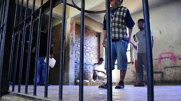 Un grupo de privados de libertad en la cárcel de El Abra. | Carlos López