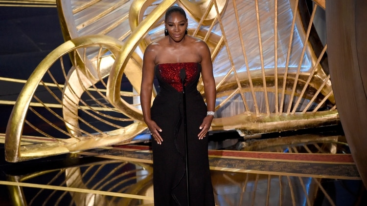 Serena Williams grabó al actor Chris Evans (Capitán América) y adelantó una escena crucial de la próxima película de los Vengadores (Chris Pizzello/Invision/AP)
