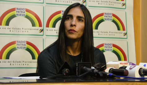 La ministra de Salud, Gabriela Montaño en una entrevista con los medios estatales.
