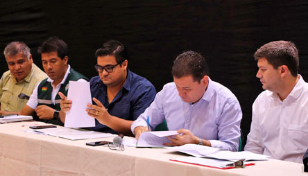 Cainco y los supermercados firman acuerdo con el Senasag