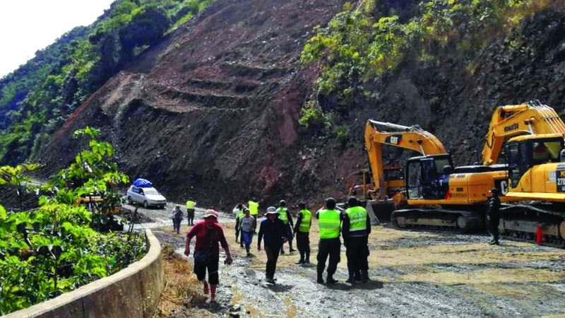 Carretera a Caranavi, cinco años de retraso en una obra de inversión millonaria