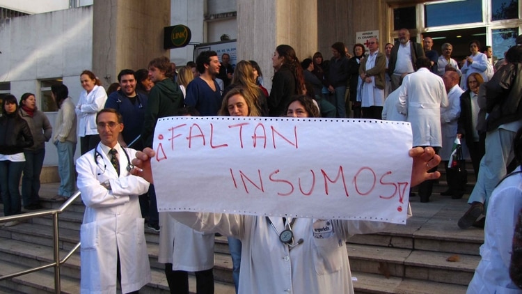 Los médicos venezolanos se han movilizado exigiendo más insumos para atender a sus pacientes