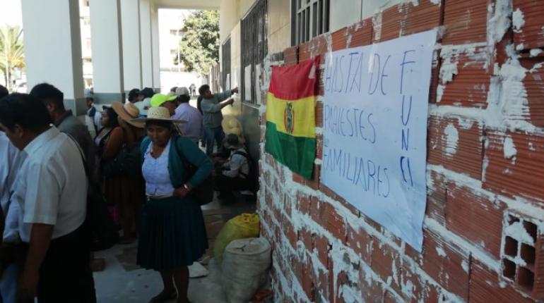Protestas en la Alcaldía de Vinto | Carlos López