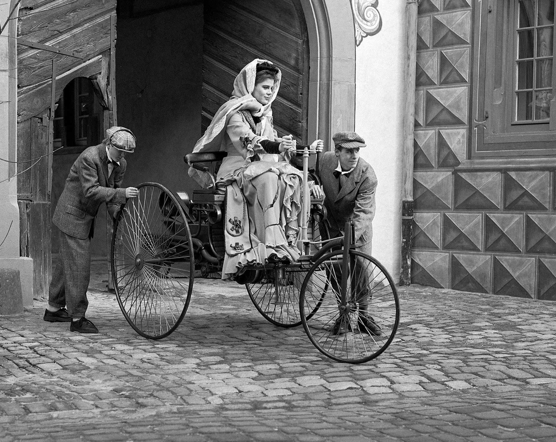 automovilismo - BERTHA BENZ