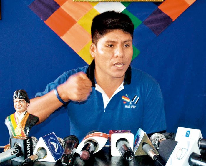 LEONARDO LOZA, EL DIRIGENTE COCALERO DEL CHAPARE QUE OFRECIÓ PÚBLICAMENTE MUJERES A UN MINISTRO DE ESTADO.
