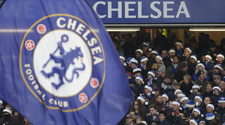 Una bandera del club Chelsea. | AFP