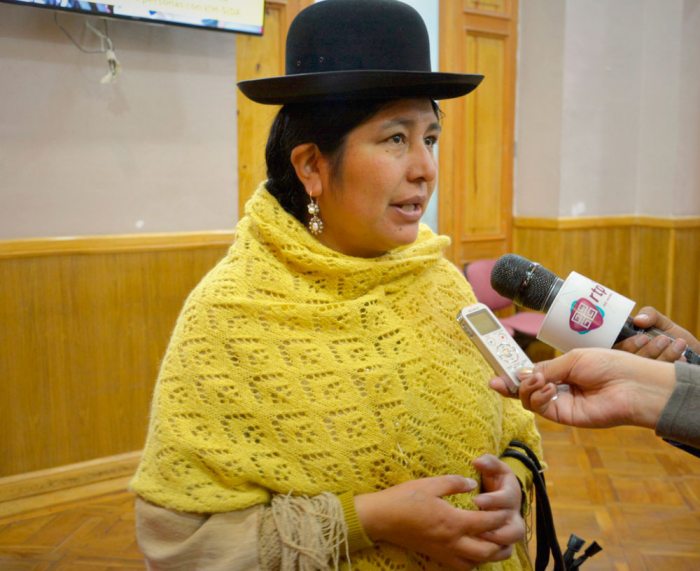 REPRESENTANTE DEPARTAMENTAL DE CC, BEATRIZ ÁLVAREZ