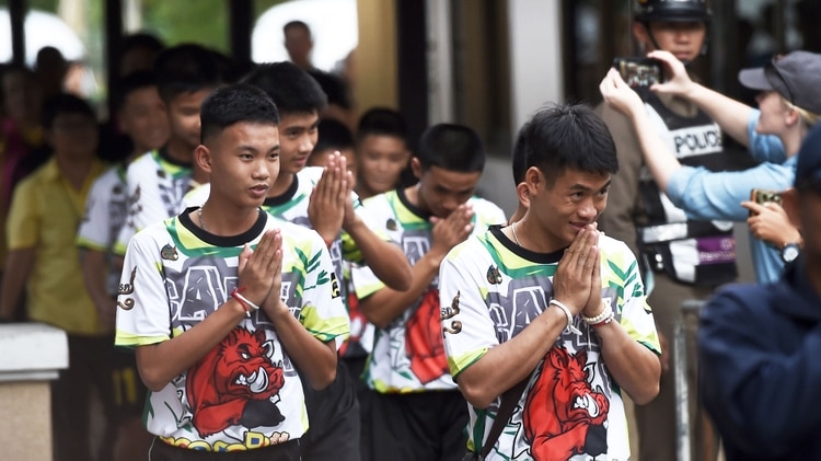 Los niños tailandeses tras el rescate (AFP)
