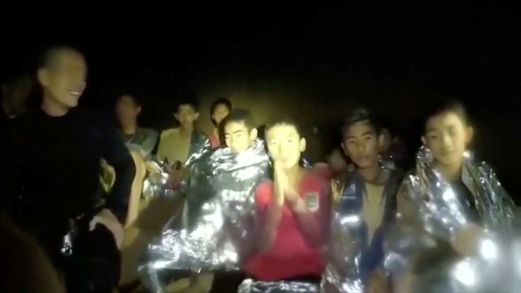 Los niños en la cueva
