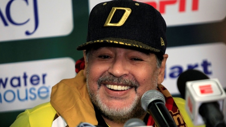 Maradona se mostró optimista a su llegada a Ciudad de México (Foto: Reuters)