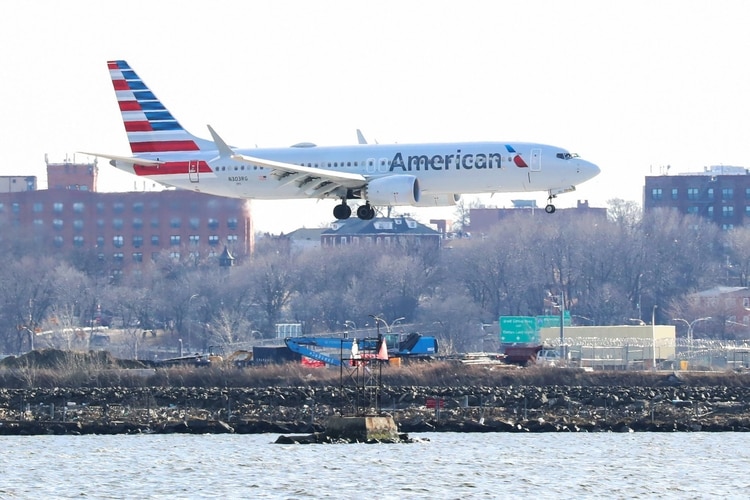 Un Boeing 737 Max 8 de American Airlines (REUTERS/Shannon Stapleton)