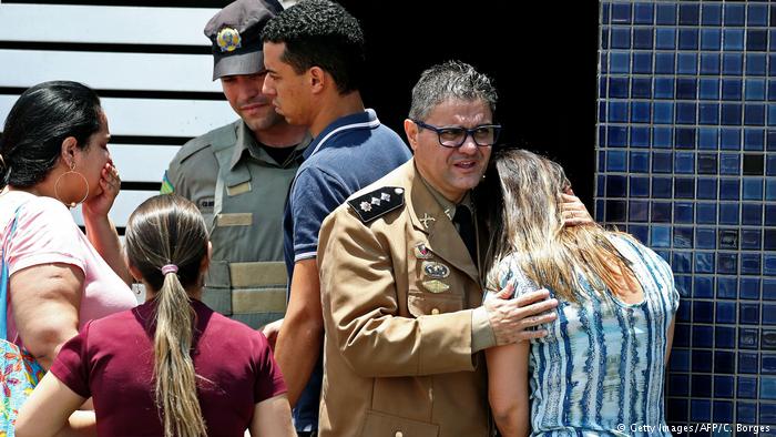 Brasilien Goiania SchieÃerei an Schule (Getty Images/AFP/C. Borges)