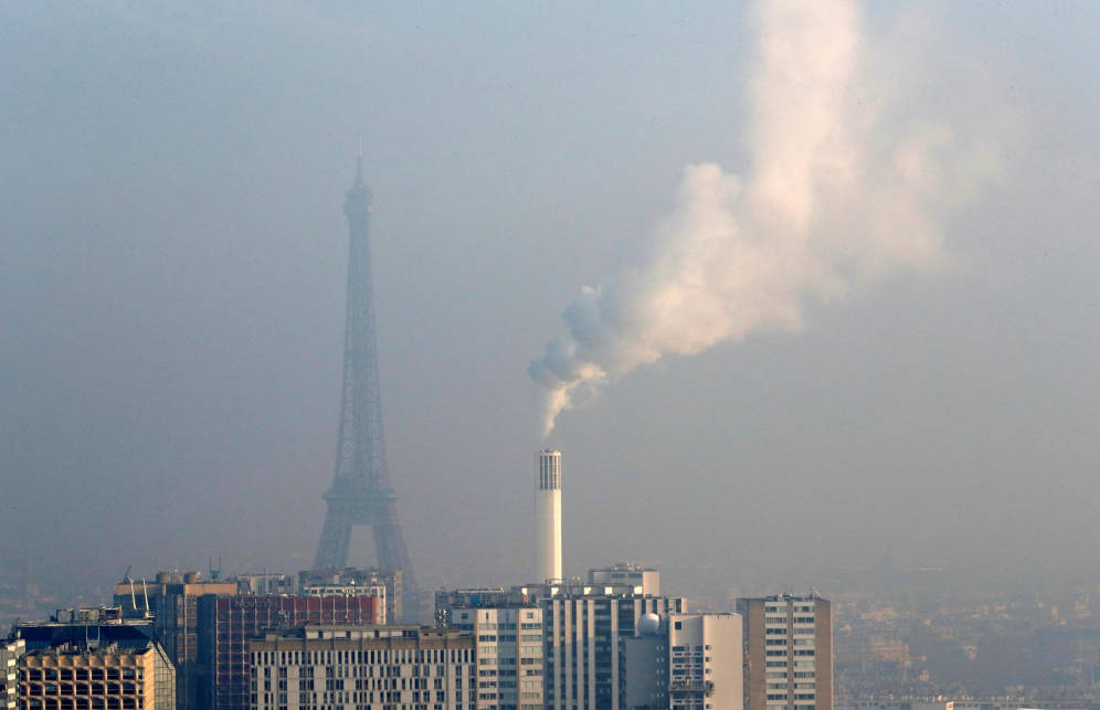 Foto: Una imagen de ParÃ­s con la Torre Eiffel en un dÃ­a con altos niveles de contaminaciÃ³n. (Reuters)