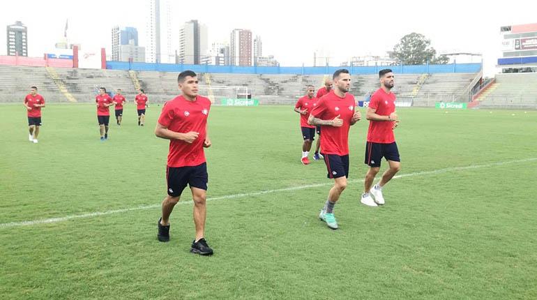 Integrantes del club Wilstermann se entrenan en Brasil, el viernes. prensa wilstermann | PRENSA WILSTERMANN
