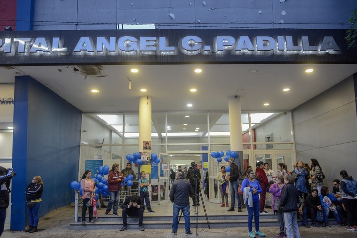 La puerta de ingreso al hospital Padilla, de Tucumán. (Rafael Mario Quinteros)
