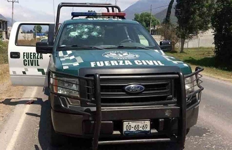 En un audio que circula por redes sociales se escucha la llamada telefónica entre elementos de la Fuerza Civil y un comandante, donde exponen las carencias de la corporación (Foto: Especial)