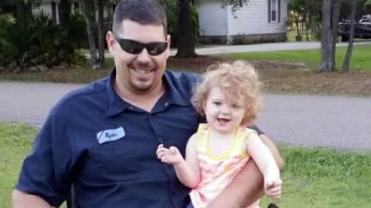 El padre de Cheyenne, Ryan Hyer, presentó una demanda contra el Departamento de Policía de Long Beach y los Servicios de Protección Infantil por la muerte de su hija de tres años (Fuente de la foto: Ryan Hyer)